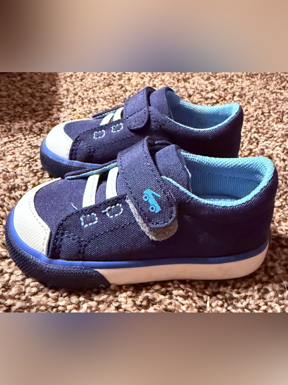 See Kai Run Basics Alex sneakers